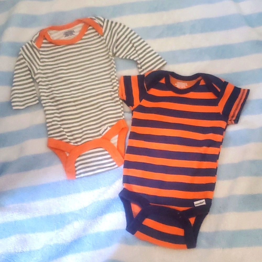 Gerber 0-3m diaper shirt set